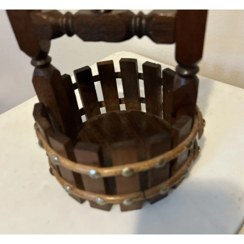 Vintage Wood Nut Cracker Wishing Well Bowl Screw Top Brown Bowl 70’s